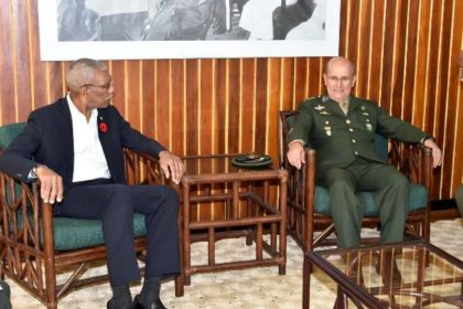 President David Granger engaging the Military Commander of the North of the Brazilian Armed Forces,  General Carlos Alberto Neiva Barcellos, during their meeting, this morning,  at the Ministry of the Presidency.