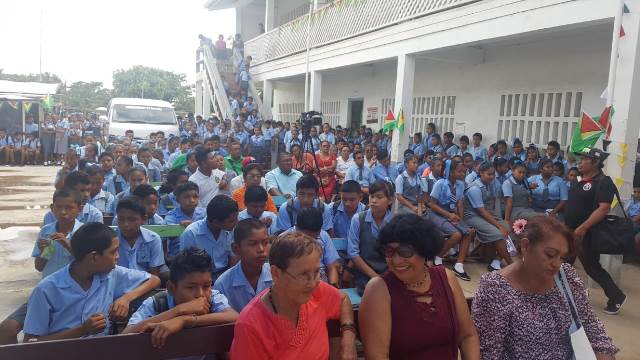 Santa Rosa Secondary gets new school bus – DPI Guyana