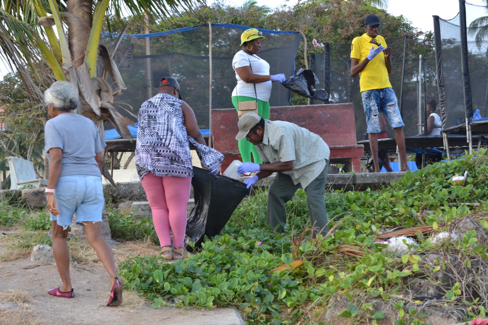 Put waste in the right place! Department of Public Information